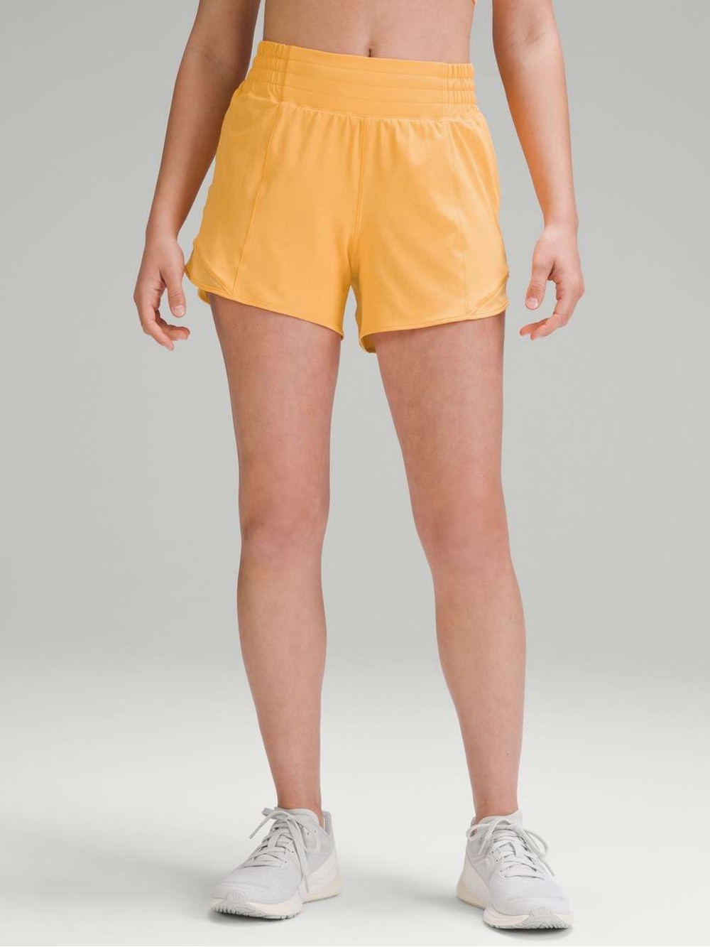 Lululemon Hotty Hot High-Rise Lined Short 4" in Mango Dream size 6